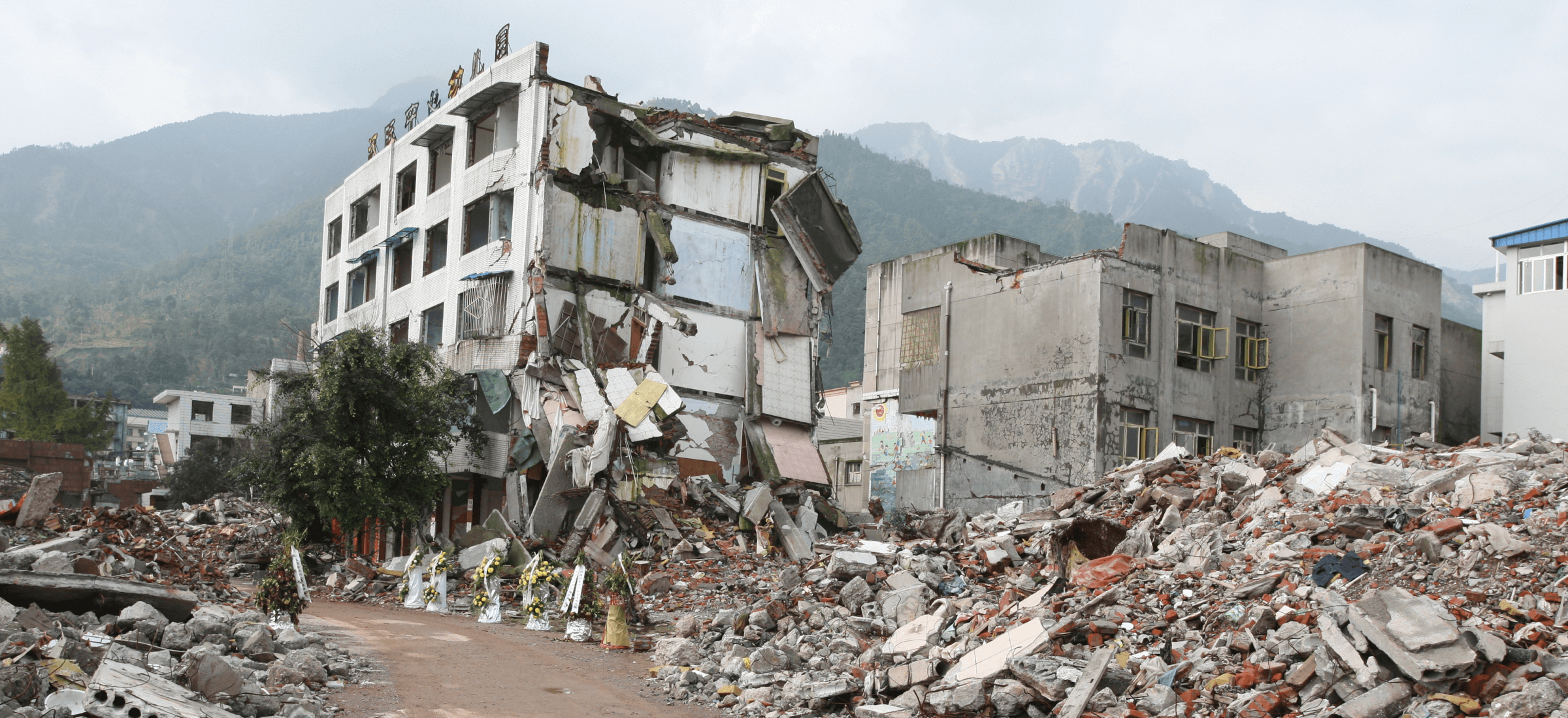 wenchuan earthquake aftermath buildings